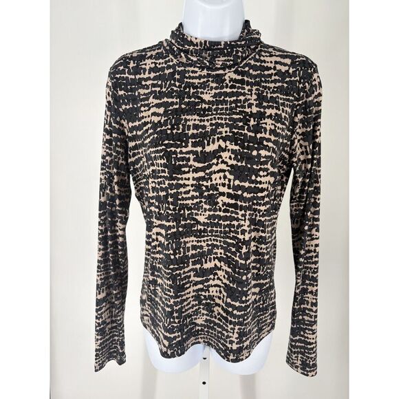 Evereve Tops - Evereve Turtleneck Top Black & Tan Long Sleeve Stretch Knit